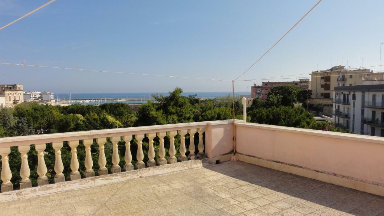 Casa Vacanze La Scalinata Бішельє Екстер'єр фото